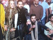 ಯುವರಾಜ್ ಹಜೇಲ್ ಮದ್ವೆ ಸಂಭ್ರಮದಲ್ಲಿ ಕೊಹ್ಲಿ ಹುಡುಗರು