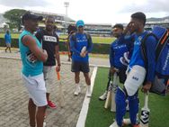 ಟೀಂ ಇಂಡಿಯಾ ಕ್ಯಾಂಪಿಗೆ ಅತಿಥಿಗಳ ಅಚ್ಚರಿ ಭೇಟಿ!