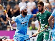 ಕಪ್ಪುಪಟ್ಟಿ ಕಟ್ಟಿ ಉಗ್ರರ ದಾಳಿ ಖಂಡಿಸಿದ ಭಾರತದ ಹಾಕಿ ಆಟಗಾರರು