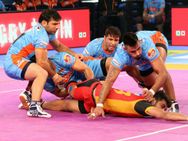 ಕಬಡ್ಡಿ: ಬೆಂಗಾಲ್ ವಿರುದ್ಧ ಗೆದ್ದು ಅಗ್ರಸ್ಥಾನಕ್ಕೇರಿದ ಬೆಂಗಳೂರು ಬುಲ್ಸ್