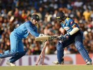 ಕುಮಾರ ಸಂಗಕ್ಕಾರ ದಾಖಲೆ ಸಮಕ್ಕೆ ನಿಂತ ಧೋನಿ