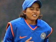 ಬಿಜೆಪಿ ವೇದಿಕೆಯಲ್ಲಿ ಮಹಿಳಾ ಕ್ರಿಕೆಟರ್ ಗೆ ಅವಮಾನ