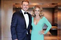 ಹನಿಮೂನ್ ಬಿಟ್ಟು ಮೈದಾನಕ್ಕೆ ಬಂದು ಸೊನ್ನೆ ಸುತ್ತಿದ ಫಿಂಚ್