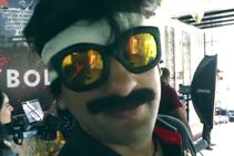 ವಿಡಿಯೋ: ಆರ್ ಸಿಬಿಯ 13ನೇ ಆಟಗಾರ ಮಿ.ನಾಗ್ಸ್ ತರ್ಲೆ ಕೊಹ್ಲಿ ಕಿಡಿ!