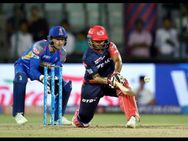 ಕೋಟ್ಲಾದ ಅಂಗಳದಲ್ಲಿ ಮಳೆ ಮತ್ತು ರನ್ ಹೊಳೆ