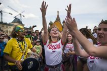 ಫುಟ್ಬಾಲ್ ನೆಪದಲ್ಲಿ ರಷ್ಯಾದೊಳಗೆ ಅರಳಿತು ಜಗತ್ತು! ಈ ವಿಡಿಯೋ ನೋಡಿ