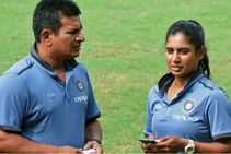 ಭಾರತ ವನಿತಾ ಕ್ರಿಕೆಟ್ ತಂಡದ ಕೋಚ್ ಸ್ಥಾನದಿಂದ ಕೆಳಗಿಳಿದ ಅರೋತೆ
