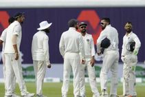 ಭಾರತ ವಿರುದ್ಧ ಇಂಗ್ಲೆಂಡ್ ದಿಢೀರ್ ಕುಸಿತದ ಬಗ್ಗೆ ಫನ್ನಿ ಟ್ವೀಟ್ಸ್