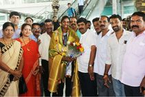 ತವರಿಗೆ ಆಗಮಿಸಿದ ಏಷ್ಯನ್ ಚಿನ್ನದ ಹುಡುಗಿ ಪೂವಮ್ಮಗೆ ಅದ್ದೂರಿ ಸ್ವಾಗತ