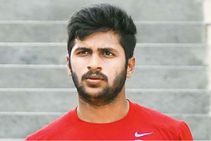 ಗಾಯಕ್ಕೀಡಾಗಿ ಪಾದಾರ್ಪಣೆ ಪಂದ್ಯದಿಂದ ಹೊರನಡೆದ ಶಾರ್ದೂಲ್ ಠಾಕೂರ್