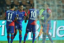 ಐಎಸ್‌ಎಲ್: ಡೆಲ್ಲಿ ವಿರುದ್ಧ ಬೆಂಗಳೂರಿಗೆ ಜಯ, ಛೆಟ್ರಿಗೆ ಗೆಲುವಿನುಡುಗೊರೆ!