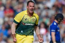 ಬೌಲಿಂಗ್ ವೇಳೆ ರಕ್ತವಾಂತಿ: ಕ್ರಿಕೆಟ್‌ಗೆ ವಿದಾಯ ಹೇಳಿದ ಜಾನ್ ಹೇಸ್ಟಿಂಗ್ಸ್