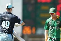 ನಿಷೇಧದ ಬಳಿಕ ಮೊದಲ ಬಾರಿಗೆ ಮುಖಾಮುಖಿಯಾದ ಸ್ಮಿತ್-ವಾರ್ನರ್!