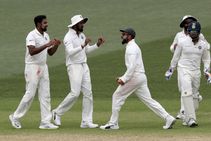 ಆಸೀಸ್ ವಿರುದ್ಧ ಭಾರತಕ್ಕೆ ಜಯ, ಸಚಿನ್, ಸೆಹ್ವಾಗ್ ಟ್ವೀಟ್ ವಿಶ್