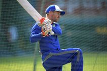 ವಿಡಿಯೋ : ಗೇಲ್ ಎಸೆತದಲ್ಲಿ ಸಿಕ್ಸರ್ ಬಾರಿಸಿದ 'ಬಲಗೈ' ಬ್ಯಾಟ್ಸ್ ಮನ್ ವಾರ್ನರ್