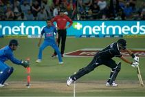 ಧೋನಿಯ ಮಿಂಚಿನ ವೇಗದ ಕೈಗಳಿಗೆ ರಾಸ್ ಟೇಲರ್ ಬಲಿ: ವೈರಲ್ ವಿಡಿಯೋ