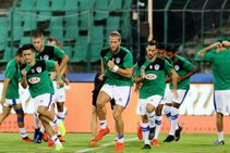 ಐಎಸ್ಎಲ್: ಪ್ಲೇ ಆಫ್ ಸ್ಥಾನ ಖಚಿತಪಡಿಸಲು ಬೆಂಗಳೂರು ಹೋರಾಟ