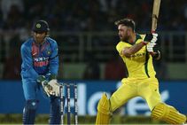 ಧೋನಿ ಪರ ಆಸೀಸ್ ಸ್ಟಾರ್ ಮ್ಯಾಕ್ಸ್‌ವೆಲ್ ಬ್ಯಾಟಿಂಗ್ ಮಾಡಿದ್ದೇಕೆ?!