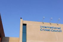 ಪಾಕ್ ನಾಯಕ ಸರ್ಫರಾಜ್ ಸಂಪರ್ಕಿಸಿದ್ದಕ್ಕೆ ಇರ್ಫಾನ್‌ ನಿಷೇಧಿಸಿದ ಐಸಿಸಿ!