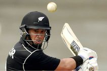 ಭಾರತ vs ನ್ಯೂಜಿಲ್ಯಾಂಡ್ ಏಕದಿನ: ಔಟ್ ಅಲ್ಲದ ರಾಸ್ ಟೇಲರ್ ಔಟಾದರು!