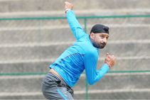 ಮತ್ತೆ ಟೀಮ್ ಇಂಡಿಯಾದಲ್ಲಿ ಆಡಲು ಬಯಸಿದ್ದೇನೆ: ಹರ್ಭಜನ್ ಸಿಂಗ್