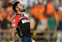 ಕೊಹ್ಲಿ ಇನ್ನೊಂದೇ ಶತಕ ಬಾರಿಸಿದರೆ ಗೇಲ್ ಐಪಿಎಲ್ ದಾಖಲೆ ಸರಿಸಮ!