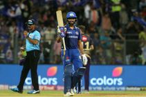 ಅಪರೂಪ ರೀತೀಲಿ ಅರ್ಧಶತಕ ಸಂಭ್ರಮಾಚರಿಸಿದ ರೋಹಿತ್: ವಿಡಿಯೋ!