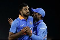 'ತ್ರೀ-ಡಿ' ಟ್ವೀಟ್‌ ಮೂಲಕ ಕಾಲೆಳೆದ ರಾಯುಡುಗೆ ಪ್ರತಿಕ್ರಿಯಿಸಿದ ವಿಜಯ್