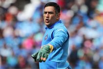 ಪಾಕ್‌ ವಿರುದ್ಧ 1 ರನ್‌ಗಳಿಸಿದರೂ ಹೊಸ ದಾಖಲೆ ಬರೆದ ಧೋನಿ!