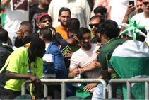 ಪಂದ್ಯದ ವೇಳೆ ಗುದ್ದಾಡಿಕೊಂಡ ಪಾಕ್-ಅಫ್ಘಾನ್ ಅಭಿಮಾನಿಗಳು: ವಿಡಿಯೋ