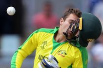 ಬೌನ್ಸರ್‌ ಪೆಟ್ಟಿನಿಂದ ರಕ್ತ ಹರಿದರೂ ಆಸೀಸ್‌ ಪರ ಹೋರಾಡಿದ ಕೇರಿ!