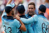 ವಿಶ್ವಕಪ್‌: ಕಿವೀಸ್‌ ಕಿವಿ ಹಿಂಡಿದ ಇಂಗ್ಲೆಂಡ್‌ ಸೆಮಿಫೈನಲ್ಸ್‌ಗೆ