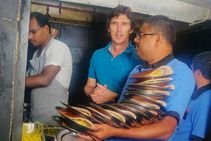 ವಿದ್ಯಾರ್ಥಿ ಭವನ ದೋಸೆ ಸವಿಗೆ ಮಾರುಹೋದ ಕ್ರಿಕೆಟಿಗ ಬ್ರಾಡ್ ಹಾಗ್