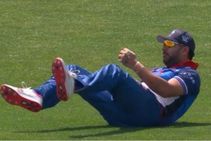 ಕೈ ತಪ್ಪೋ ಚೆಂಡನ್ನು ಅದ್ಭುತವಾಗಿ ಕ್ಯಾಚ್ ಮಾಡಿದ ಯುವರಾಜ್: ವಿಡಿಯೋ