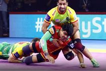 ಪ್ರೊ ಕಬಡ್ಡಿ ಲೀಗ್ 2019: ಪೈರೇಟ್ಸ್ ವಿರುದ್ಧ ಜಿದ್ದಾಜಿದ್ದಿ ಪಂದ್ಯ ಗೆದ್ದ ಬುಲ್ಸ್!