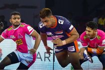 ಪ್ರೊ ಕಬಡ್ಡಿ: ಪಿಂಕ್ ಪ್ಯಾಂಥರ್ಸ್ ಮಣಿಸಿ ಪ್ಲೇ ಆಫ್‌ಗೆ ಮುನ್ನುಗ್ಗಿದ ವಾರಿಯರ್ಸ್!