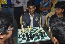 ಬೆಂಗಳೂರು ನಗರದ ಮಕ್ಕಳಿಗೆ ಚೆಸ್ ಪಾಠ ಹೇಳಿಕೊಟ್ಟ ನಿಹಾಲ್ ಸರಿನ್