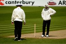 ಕ್ರಿಕೆಟ್ ಟೂರ್ನಿಯ ವೇಳೆ ಮೈದಾನದಲ್ಲೇ ಕುಸಿದು ಅಸುನೀಗಿದ ಅಂಪೈರ್