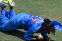 ಒಂದೇ ಕೈಯಲ್ಲಿ ಅದ್ಭುತ ಕ್ಯಾಚ್ ಪಡೆದ ಹರ್ಮನ್‌ಪ್ರೀತ್‌ ಕೌರ್: ವಿಡಿಯೋ