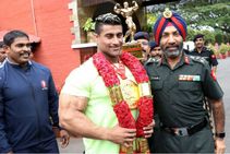 ಬಂಗಾರ ವಿಜೇತ ಬಾಡಿಬಿಲ್ಡರ್ ಸೈನಿಕನಿಗೆ ಬೆಂಗಳೂರಿನಲ್ಲಿ ಭವ್ಯ ಸ್ವಾಗತ