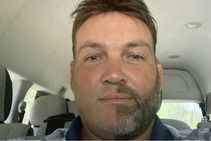 ಅರ್ಧಕ್ಕೆ ಗಡ್ಡ, ಮೀಸೆ ಬೋಳಿಸಿದ ದ.ಆಫ್ರಿಕಾ ಮಾಜಿ ಕ್ರಿಕೆಟಿಗ ಜಾಕ್ ಕ್ಯಾಲೀಸ್!