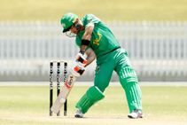 ಭಿನ್ನ ಶಾಟ್‌, ಸ್ಫೋಟಕ ಬ್ಯಾಟಿಂಗ್‌ನಿಂದ ದಂಗುಬಡಿಸಿದ ಮ್ಯಾಕ್ಸ್‌ವೆಲ್: ವೀಡಿಯೋ