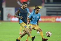 ಐಎಸ್‌ಎಲ್: ನಾಲ್ಕನೇ ಸ್ಥಾನದಲ್ಲಿ ಉಳಿಯಲು ಮುಂಬೈ, ಜೆಎಫ್‌ಸಿ ಫೈಟ್