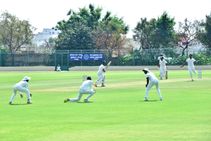 ಹುಬ್ಬಳ್ಳಿಯಲ್ಲಿ ಕರ್ನಾಟಕ ವಿರುದ್ಧ ಉತ್ತರಪ್ರದೇಶ ಬ್ಯಾಟಿಂಗ್