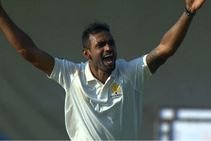 ರಣಜಿ ಟ್ರೋಫಿ: ಮುಂಬೈ ವಿರುದ್ಧ ಕರ್ನಾಟಕ ಮಾರಕ ಬೌಲಿಂಗ್ ದಾಳಿ