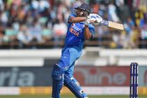 ಭಾರತ vs ಆಸ್ಟ್ರೇಲಿಯಾ: ನಿರ್ಣಾಯಕ ಪಂದ್ಯದಲ್ಲಿ ರೋಹಿತ್ ಶರ್ಮಾ ದಾಖಲೆ