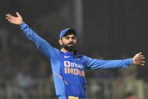 ಹರ್ಭಜನ್ ಸಿಂಗ್ ಮಿಮಿಕ್ರಿ ಮಾಡಿ ಕಾಲೆಳೆದ ವಿರಾಟ್ ಕೊಹ್ಲಿ: ವೀಡಿಯೋ