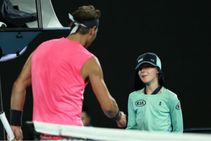 ಬಾಲ್‌ ಗರ್ಲ್‌ಗೆ ಮುತ್ತಿಕ್ಕಿದ ವಿಶ್ವ ನಂ.1 ರಾಫೆಲ್ ನಡಾಲ್: ವೈರಲ್ ವೀಡಿಯೋ