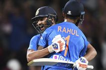 ಬೂಮ್ರಾಗೆ ಸೂಪರ್ ಓವರ್: ಕಾರಣ ಬಿಚ್ಚಿಟ್ಟ ರೋಹಿತ್ ಶರ್ಮಾ !