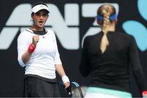 ಸಾನಿಯಾ ಮಿರ್ಝಾ ಮುಡಿಗೆ ಡಬ್ಲ್ಯೂಟಿಎ 'ಹೊಬರ್ಟ್‌' ಡಬಲ್ಸ್ ಕಿರೀಟ